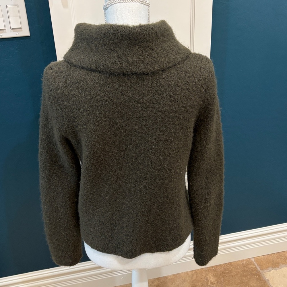 Adrienne Vittadini dark green wrap sweater. - Picture 2 of 8
